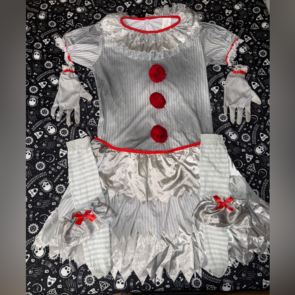 Women’s pennywise Halloween costume full set